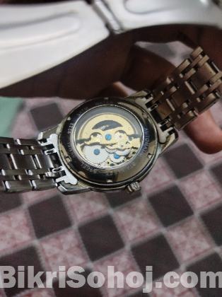 Skemi automatic watch